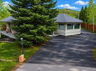 159 Tenderfoot St, Dillon, CO 80435