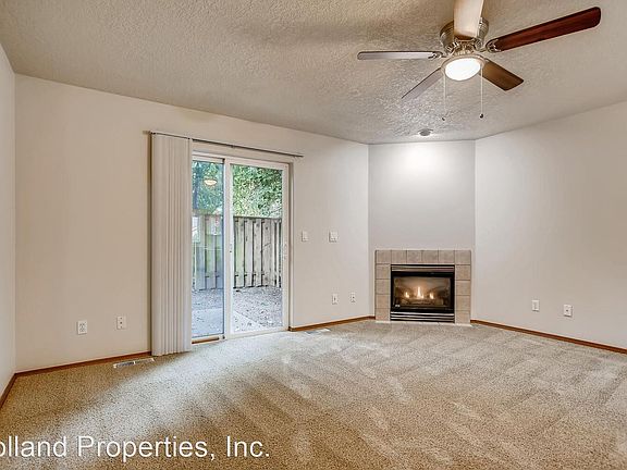 5th image of 3484 SE Harvey St