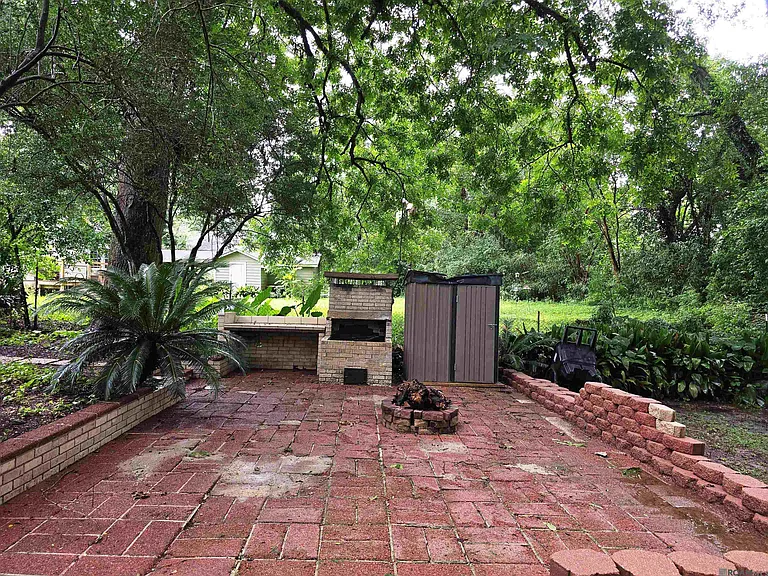 2044 Ovid St — Photo 18
