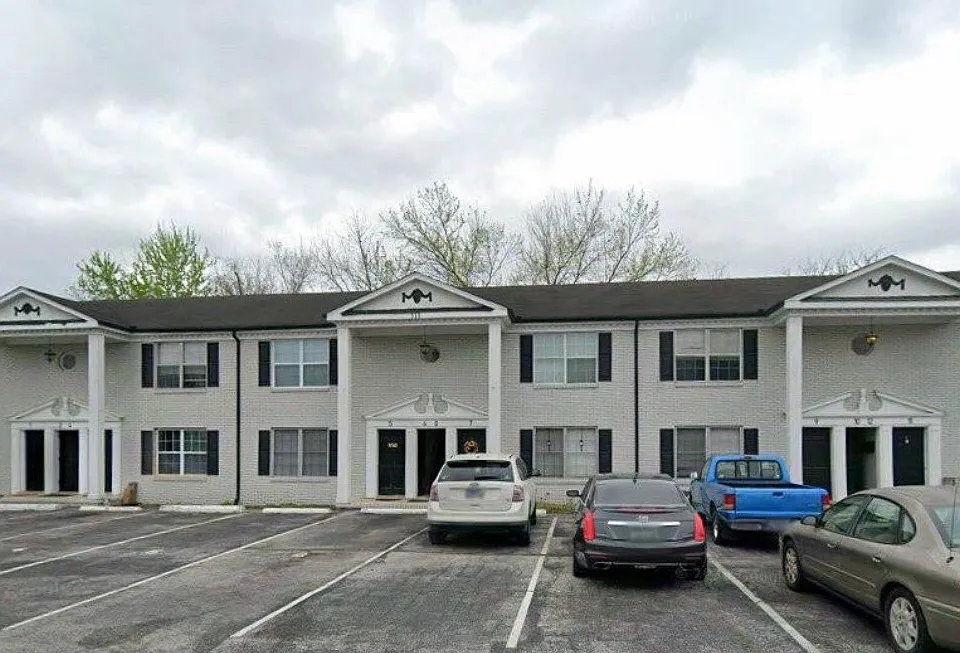 111 Colonial St #6