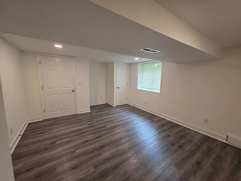 1114 E South Ave — Photo 11