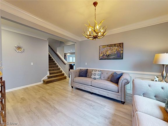 4th image of 518 N Ashwood Ln