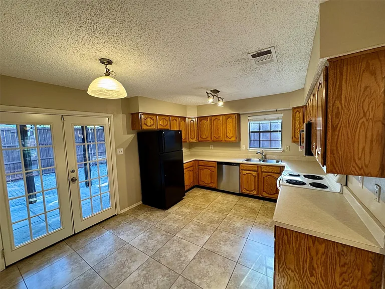 979 Mauve Dr — Photo 5