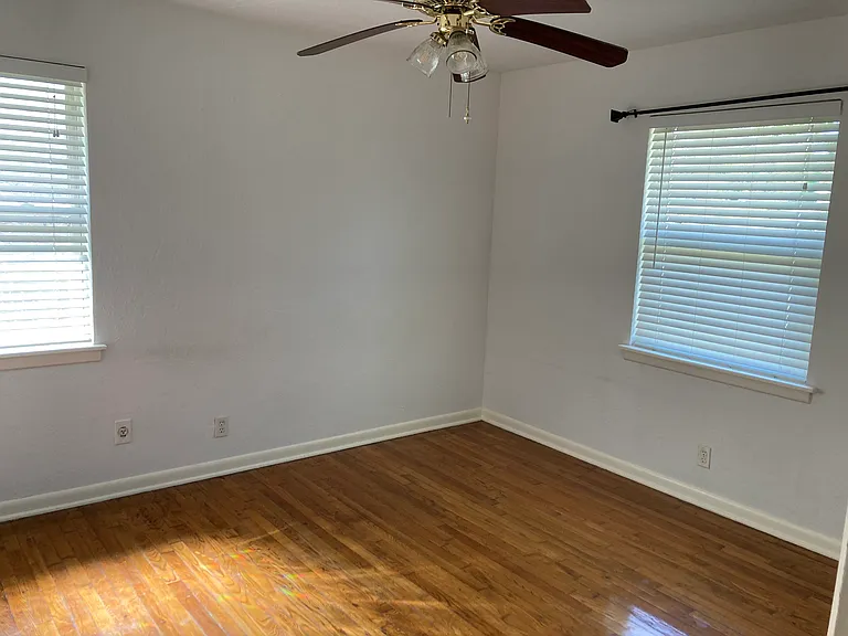 804 Jackson St — Photo 3