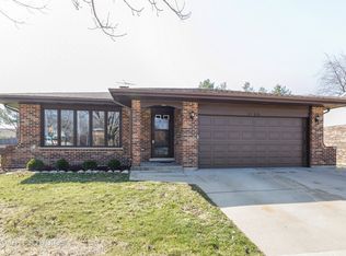 1205 Hawkins Ave, Downers Grove, IL 60516