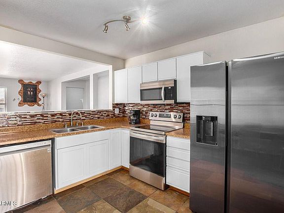 3rd image of 11785 W Dahlia Dr