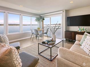 733 Lake St S APT 212, Kirkland, WA