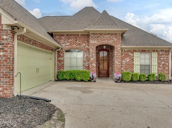 700 Chambord Dr, Brandon, MS 39042