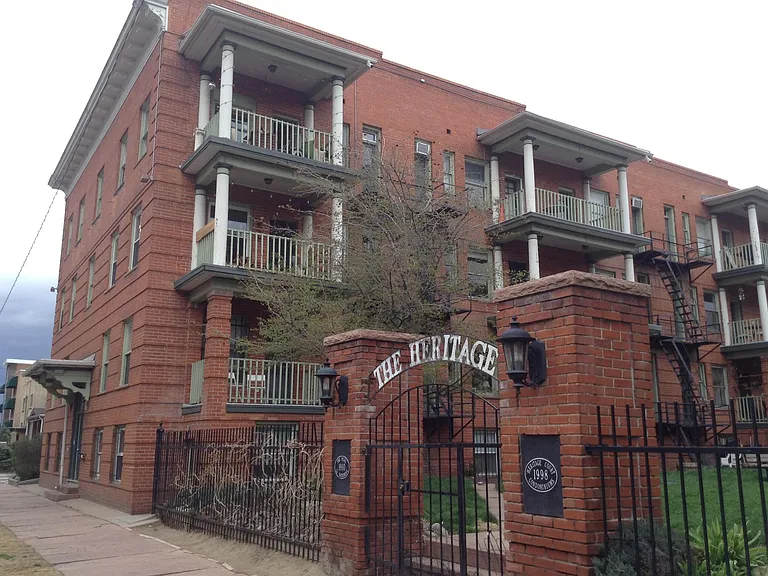 1376 N Pearl St #301 — Photo 2