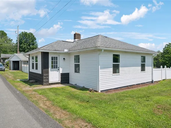 518 5th St, Mather, PA 15346