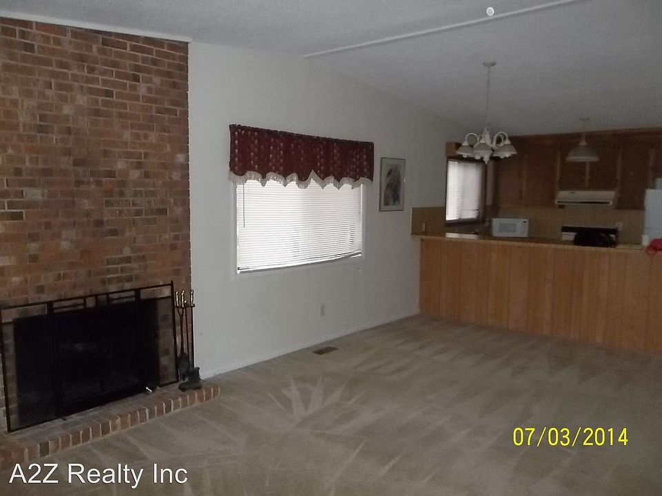 2nd image of 375A Cedar Lake Rd