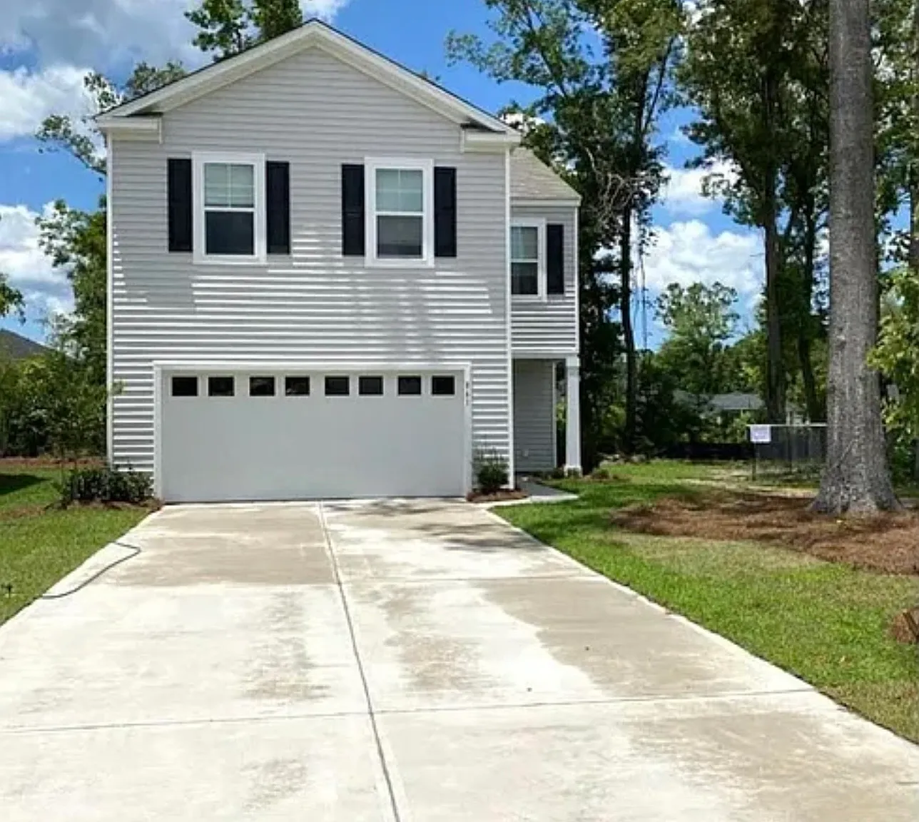 4 bed, 1976 sqft, $3,000 — Photo 1