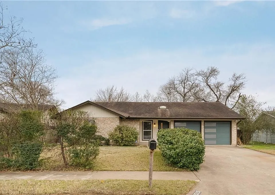 2515 Berkett Dr