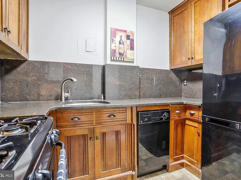 1121 Arlington Blvd #230 — Photo 10