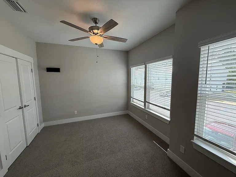 202 Date Palm Ln #1 — Photo 16
