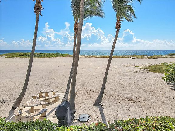 4th image of 1012 N Ocean Boulevard #910