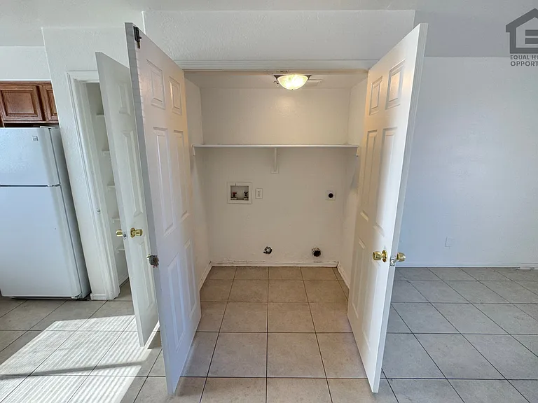 18017 N 40th Pl — Photo 7