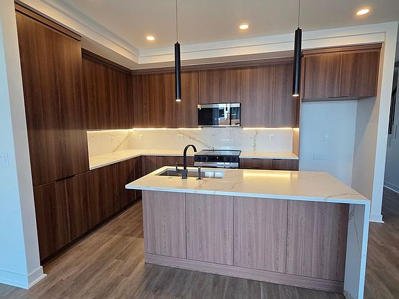 4th image of 1110 Emilia Ave