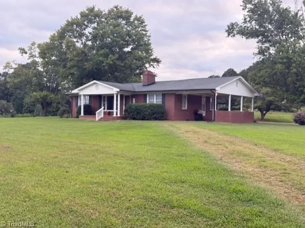 841 Anglin Mill Rd, Stoneville, NC 27048