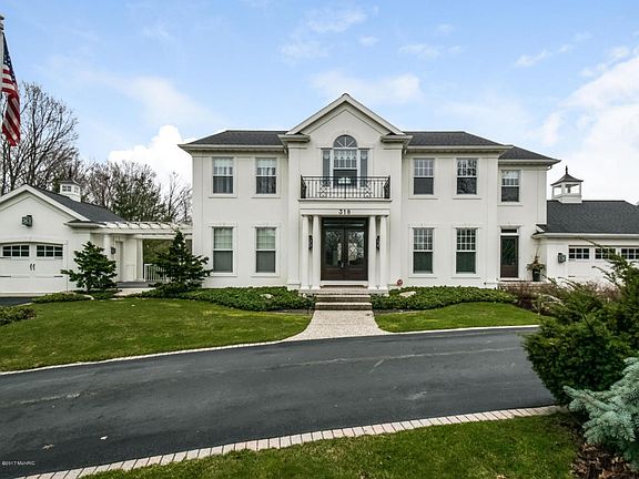 3rd image of 318 Stonehenge Dr SW