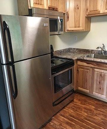 3rd image of 208 W Washington St