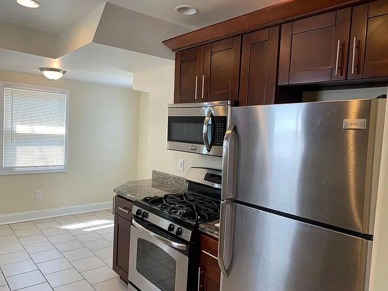 2228 S Taylor Rd — Photo 9