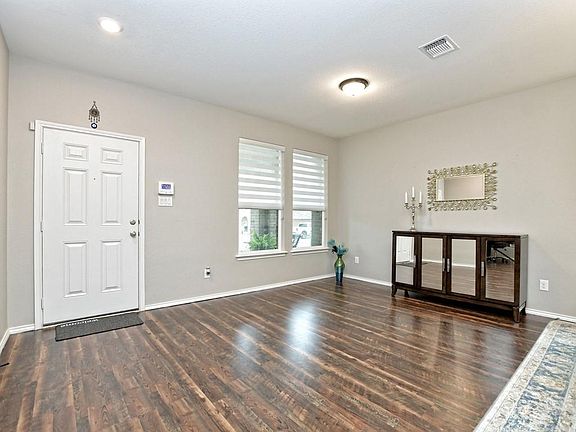 5th image of 1013 Plano Ln