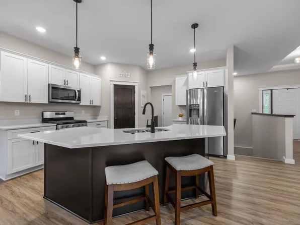 26030 24th St W, Zimmerman, MN 55398