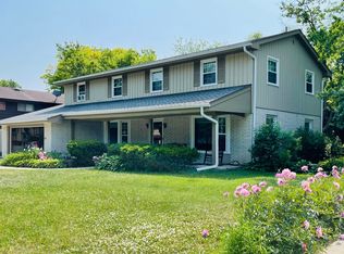 1704 Longvalley Dr, Northbrook, IL