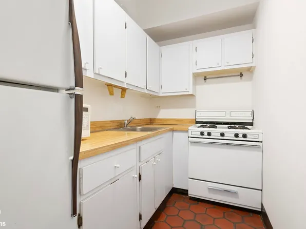 60 Pineapple Street 1F image 5 of 6