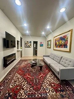 343 Myrtle St #B — Photo 8