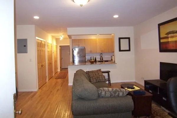 Rented by Corcoran | media 17