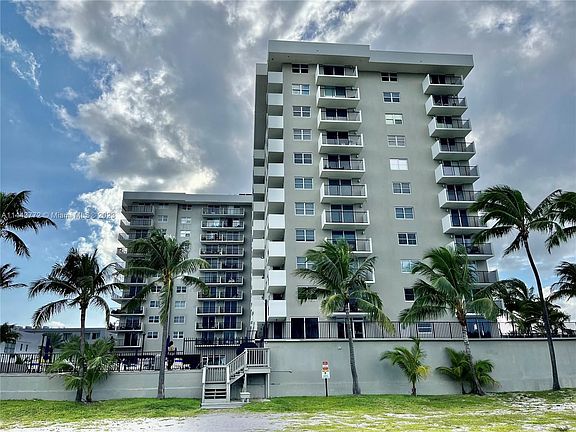 4th image of 9273 Collins Ave APT 507