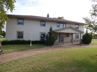 520 8th St, Snyder, OK 73566