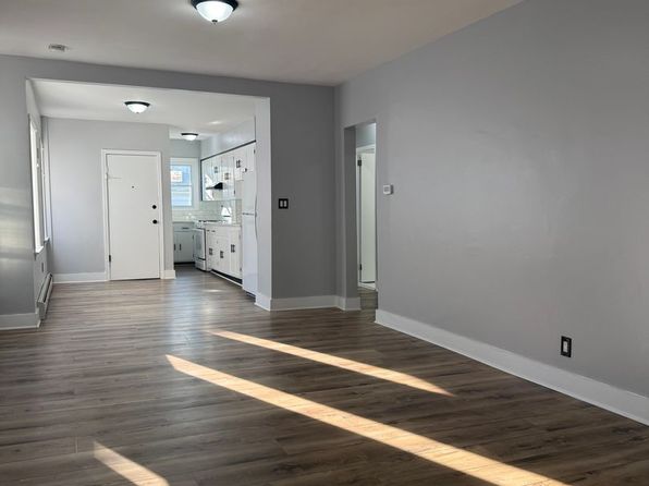 253 Ampere Pkwy Floor 1