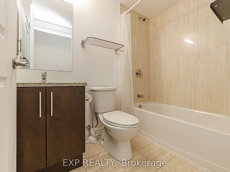 429 Kent St #221 — Photo 13