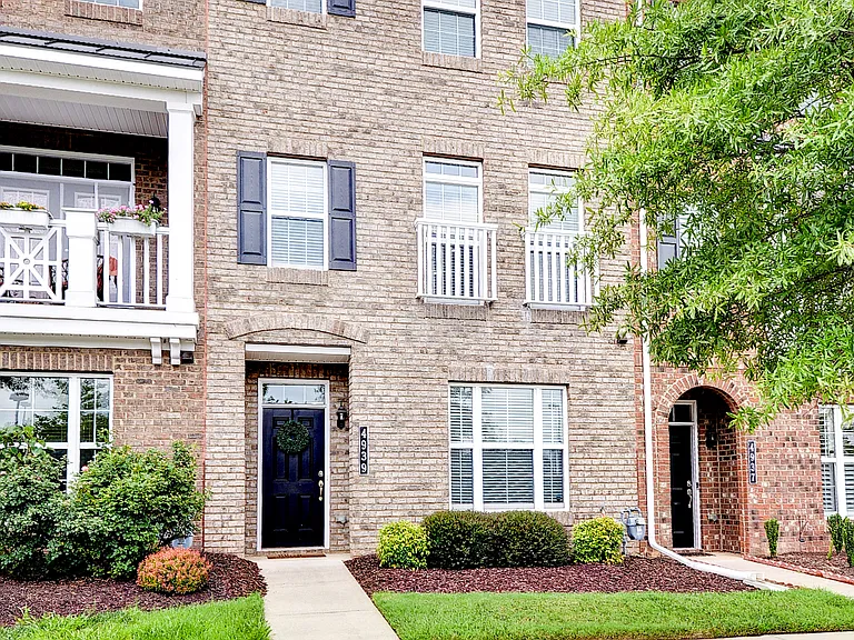 4939 Settlers Market Blvd — Photo 5