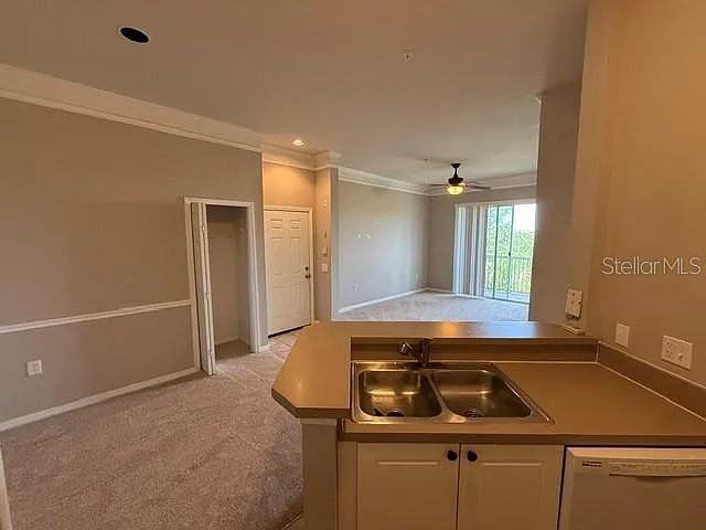 5168 Northridge Rd #311 — Photo 5