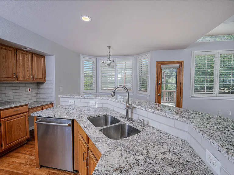 7788 Silverweed Way — Photo 8