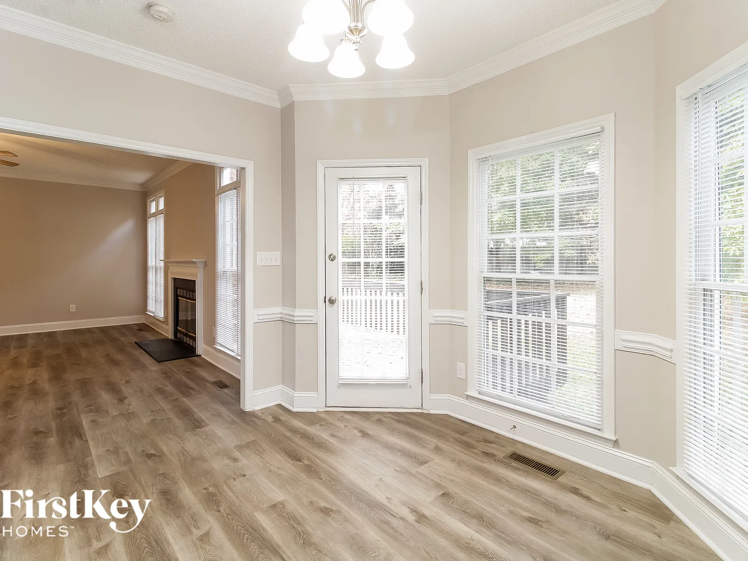 4 bed, 2.5 bath, 2590 sqft, $3,220 — Photo 3