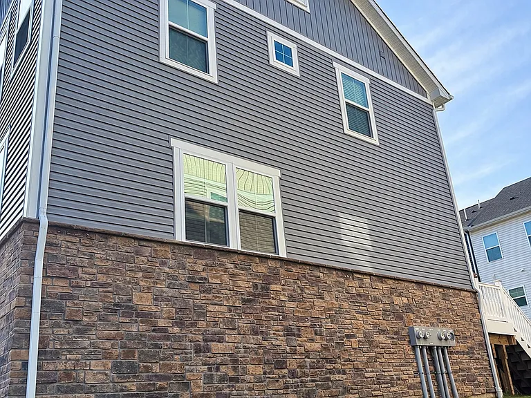 217 Cranesbill Dr — Photo 2