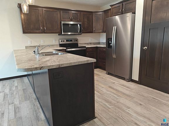 5th image of 9562 W Dolores Dr