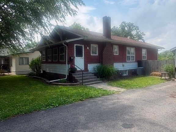 3rd image of 218 Wilcox St
