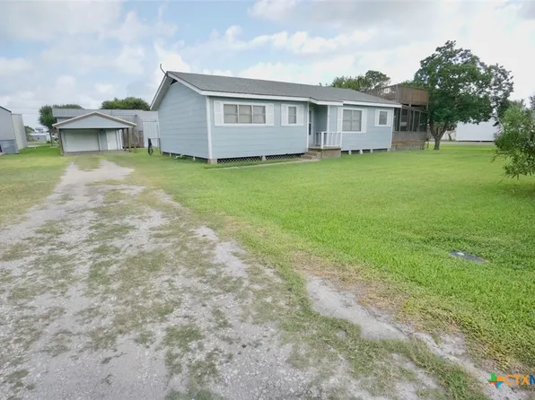 902 W Monroe Ave, Port O Connor, TX 77982