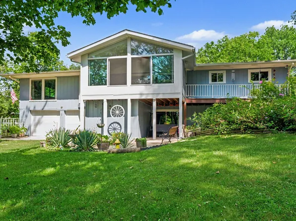 5953 Pokagon Rd, Berrien Springs, MI 49103