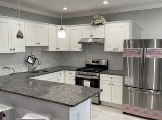 370 Tree St, Philadelphia, PA 19148