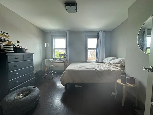 Rented by Pear NYC LLC | media 17