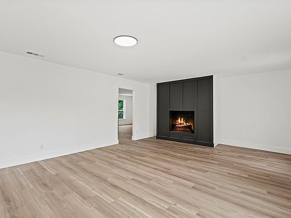 3rd image of 7734 Bruton Rd