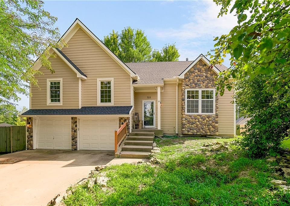 1st image of 722 Bittersweet Rd