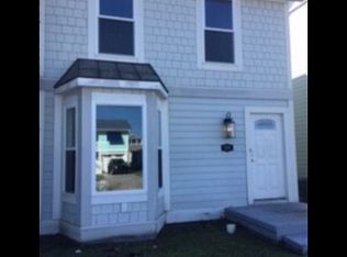 231 4th Ave N, Kure Beach, NC 28449